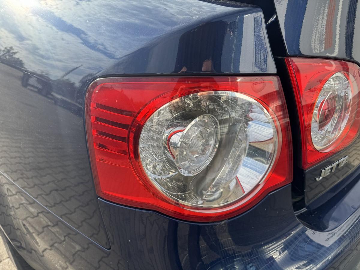 VW Jetta 1K2 original R&uuml;cklicht R&uuml;ckleuchte Schlussleuchte links Bj.2009